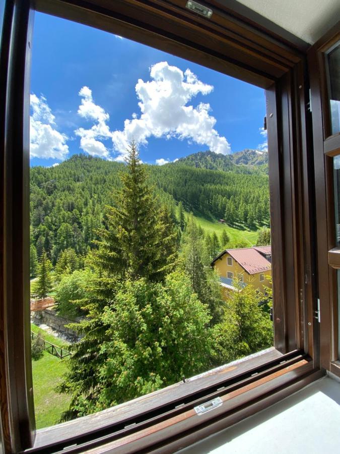 Chalet Della Luna Claviere Bagian luar foto