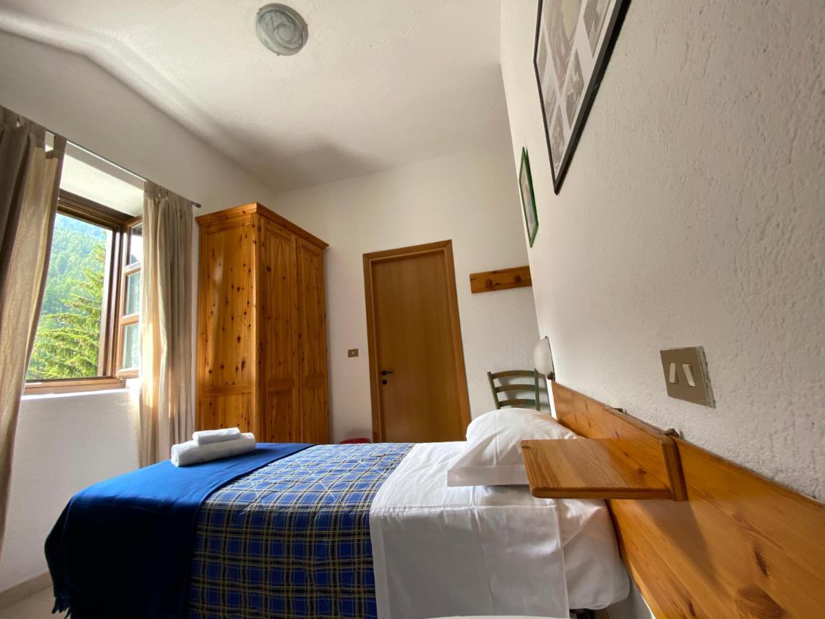 Chalet Della Luna Claviere Bagian luar foto